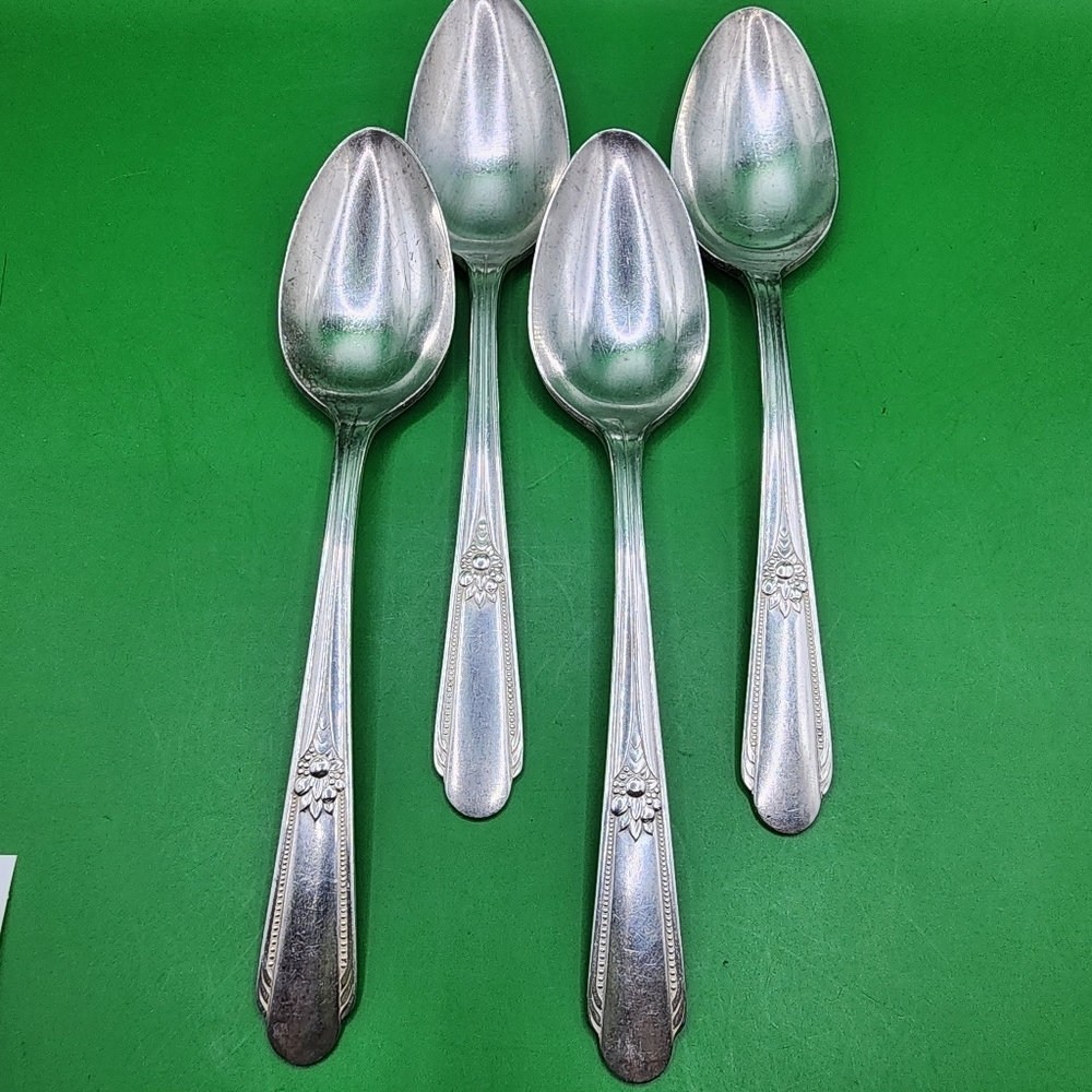 Wm Rogers 1937 Memory Hiawatha Silverplate Spoons 7.25"